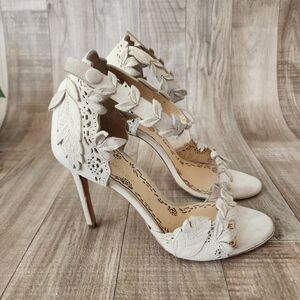 Marchesa Margaret Etched Dress Sandal In Ivory Nubuck Size EU 39.5/US 9-9.5